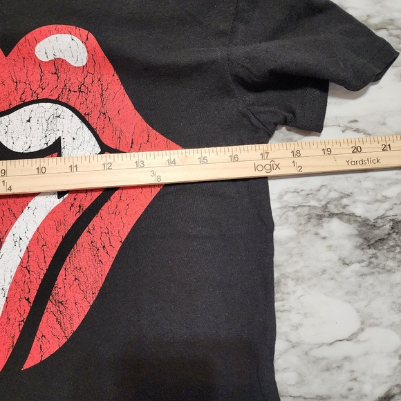 NWT The Rolling Stones Fang Graphic Tee Shirt Size XS - Picture 4 of 8
